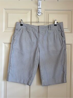 Cotton Lightweight Blue Striped Bermuda Shorts Seersucker Preppy Hamptons Size 8